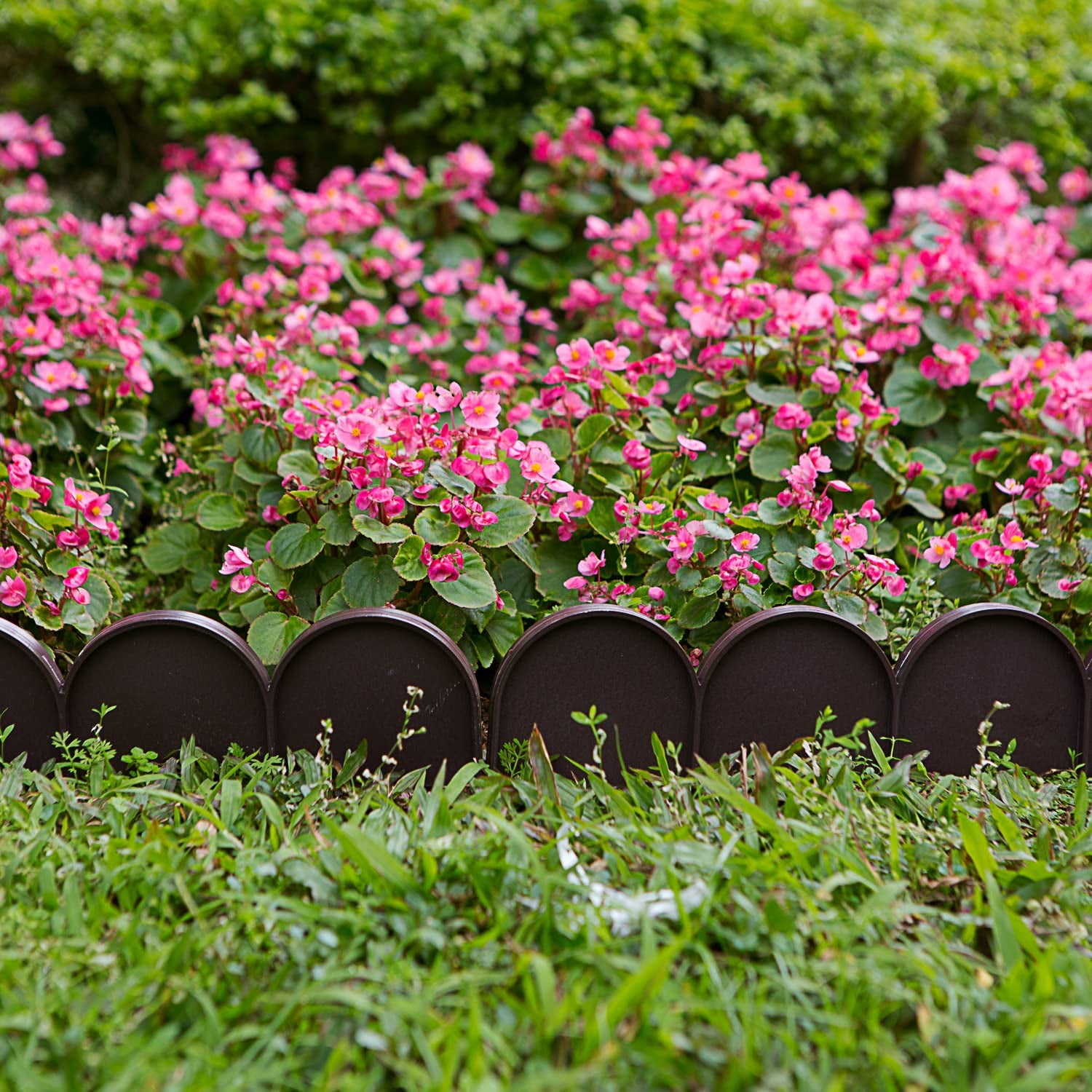Garden Border Edging in Half Round (Semicircle) Arched Design - 15pcs Brown Yard Landscaping Fence Liner Lawn Edge Barrier - 20ft. Kit of Decorative Lawn Landscape Panels Elements