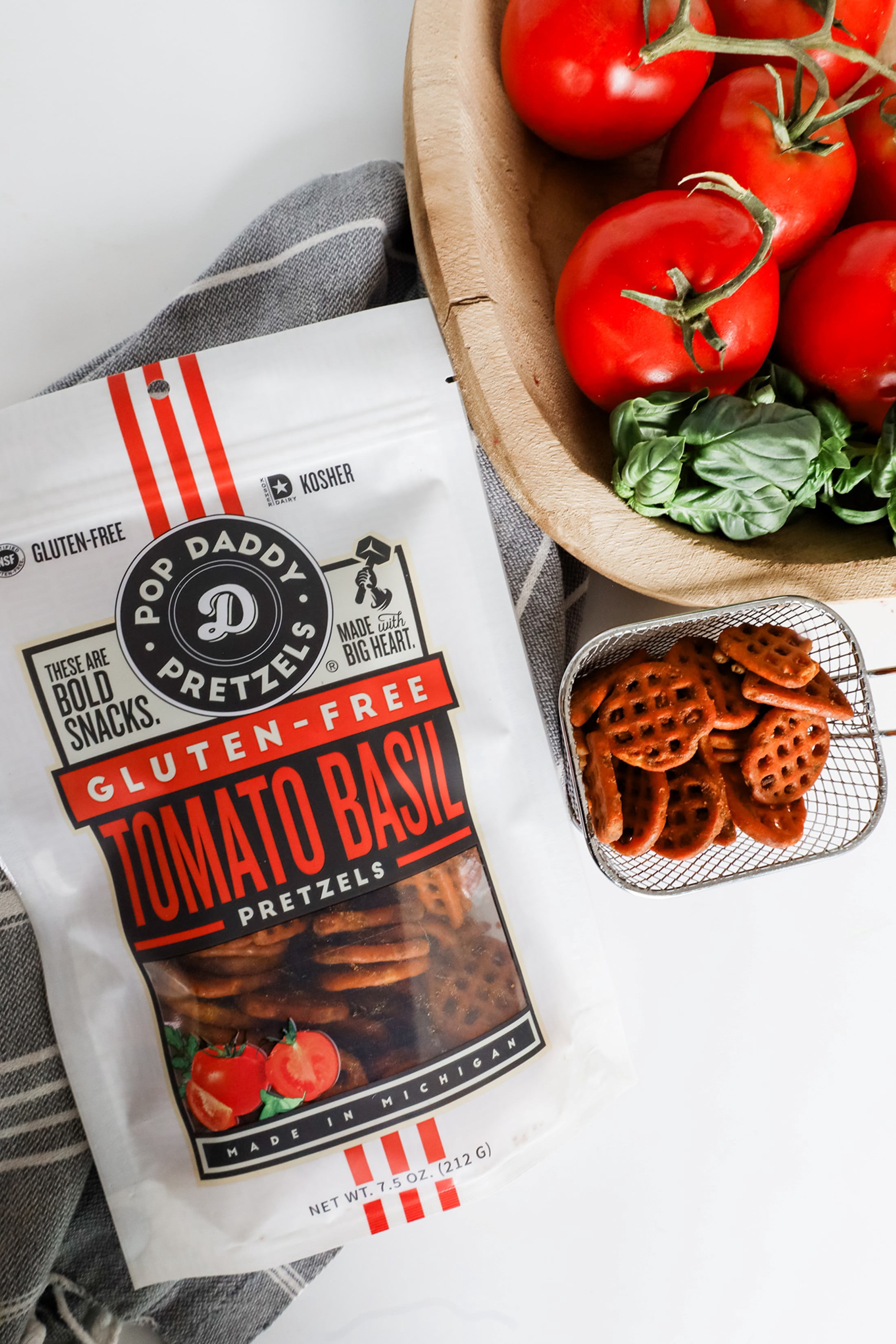 Pop Daddy Pretzels - Gluten Free - Tomato Basil