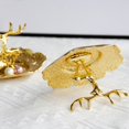 thumbnail image 4 of Plateau de Rangement pour Bijoux en Forme de Cerf Doré avec Anneau en Métal, 4 of 5