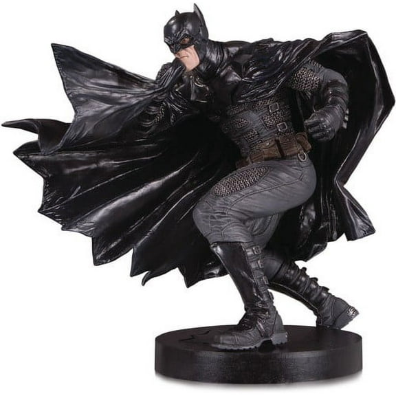 DC Designer Ser Black Label Batman By Bermejo Statue