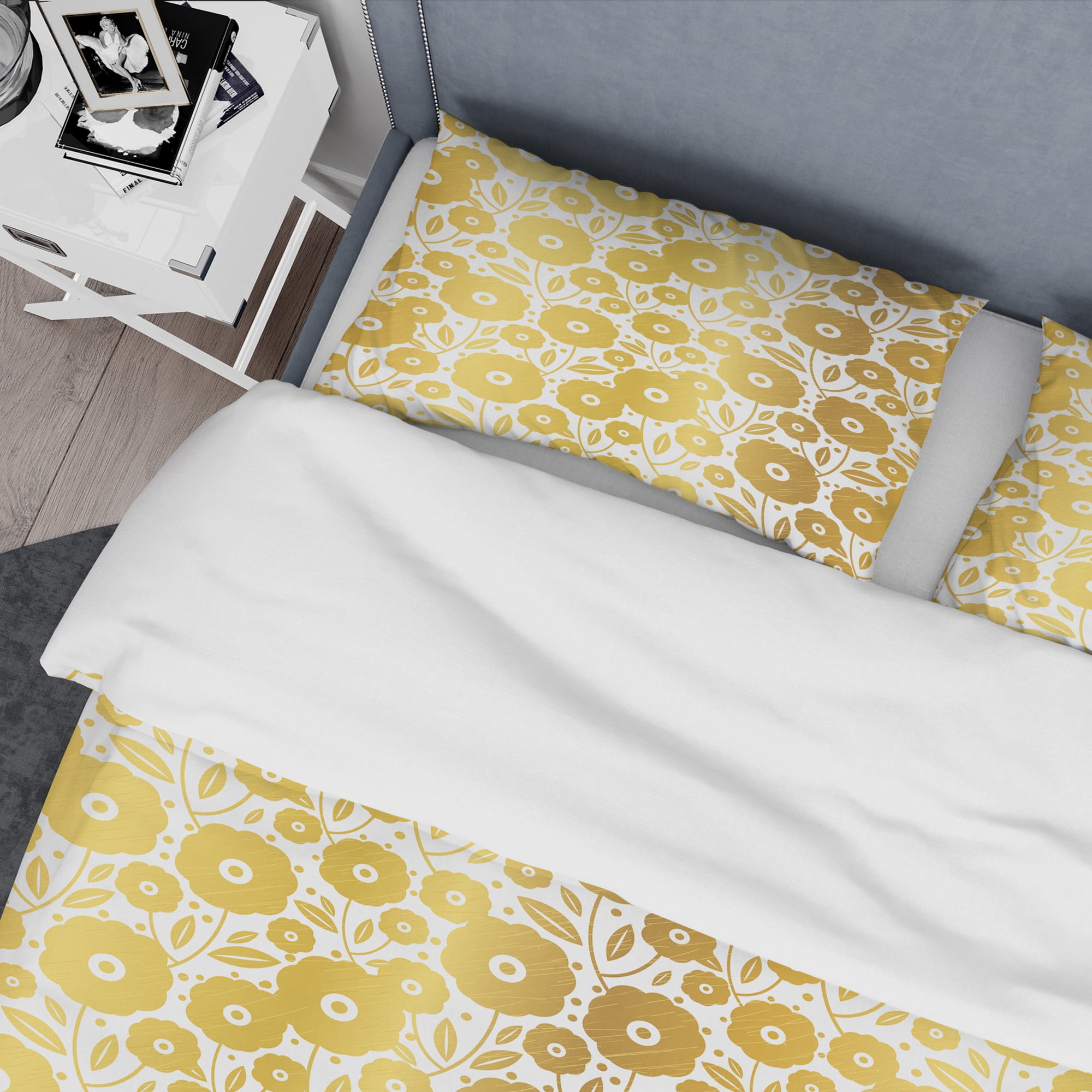 Designart 'Golden Floral I ' Mid-Century Modern Duvet Cover Set