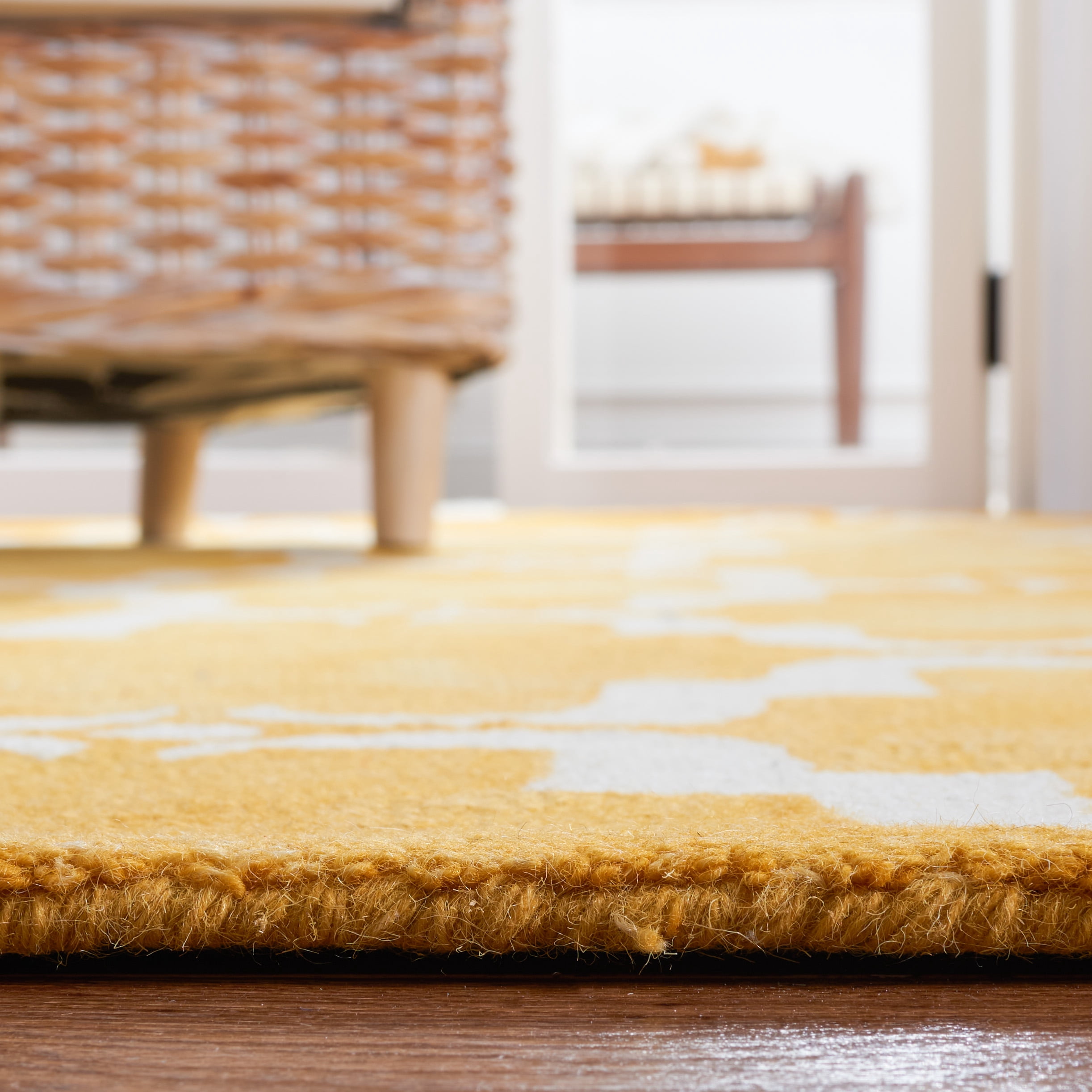 Safavieh Dip Dye Talbot Distressed Wool Area Rug, Gold/Ivory, 3' x 5'