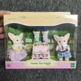 thumbnail image 3 of Conjunto de boda de conejo de chocolate de la familia Hot Grove, figuras de PVC de anime para niñas, decoración de habitación, regalo de cumpleaños, juguetes para niños, 3 of 5