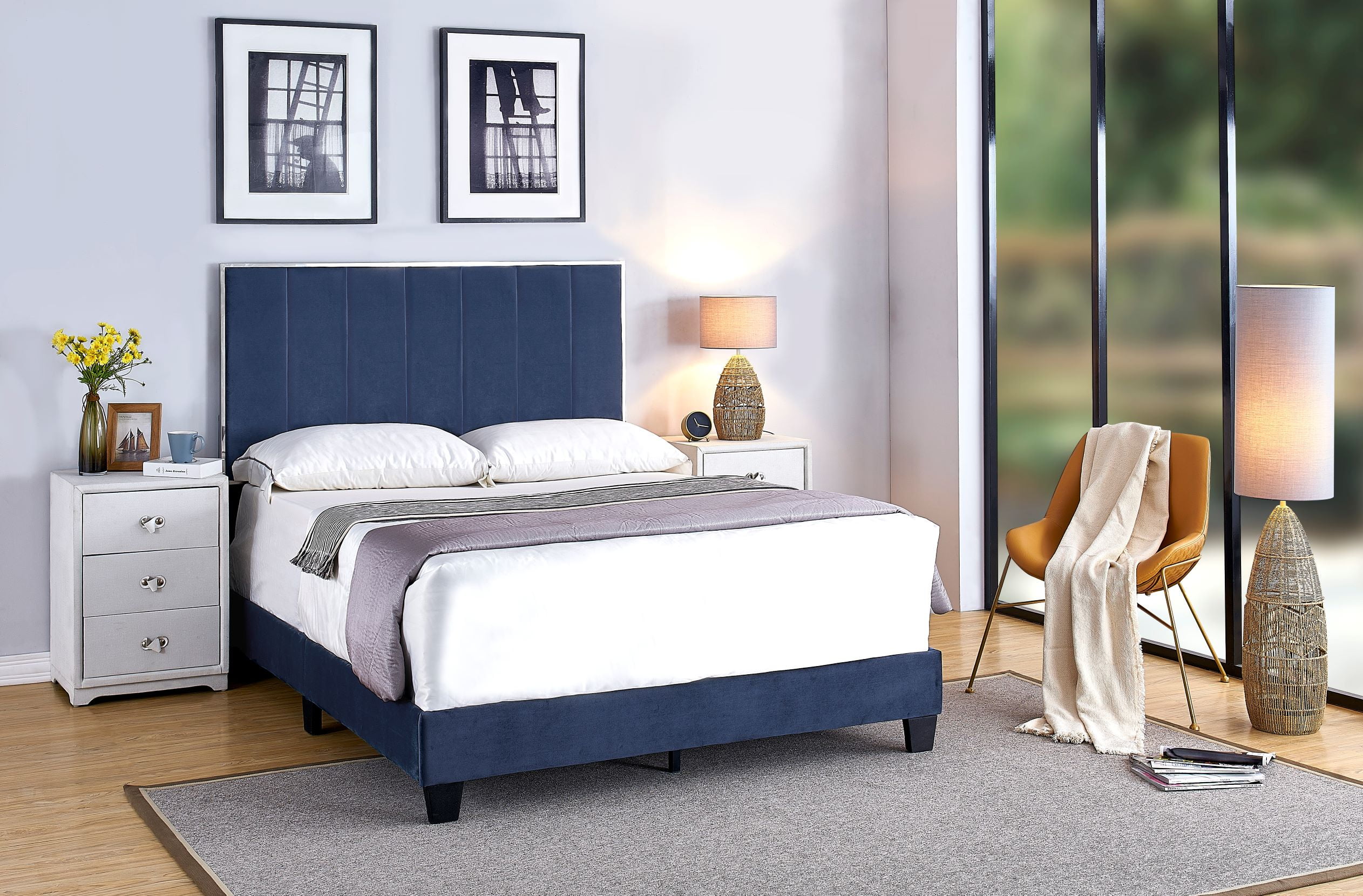 Uspridefurniture Aayush Upholstered Standard velvet Queen size Bed