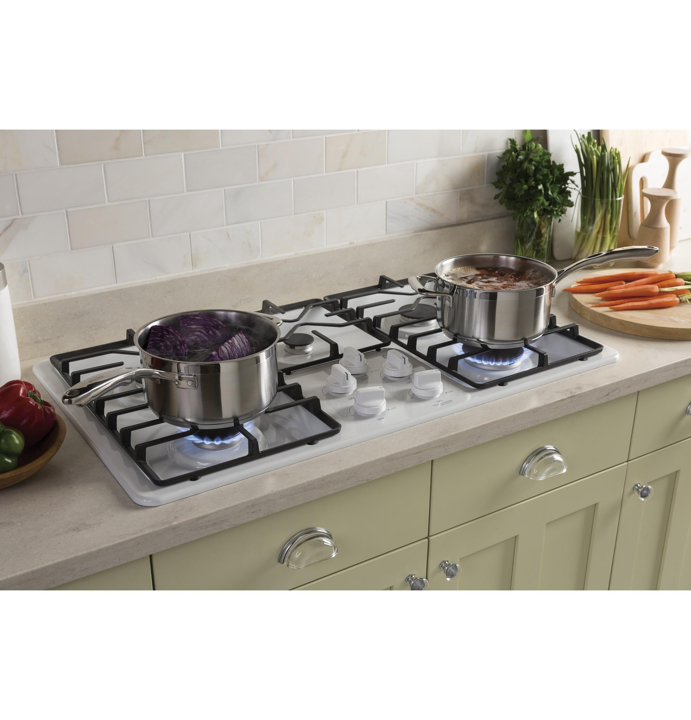 GE® 36" Built-In Gas Cooktop with Dishwasher-Safe Grate 5 Sealed Burners in White Model JGP3036DLWW