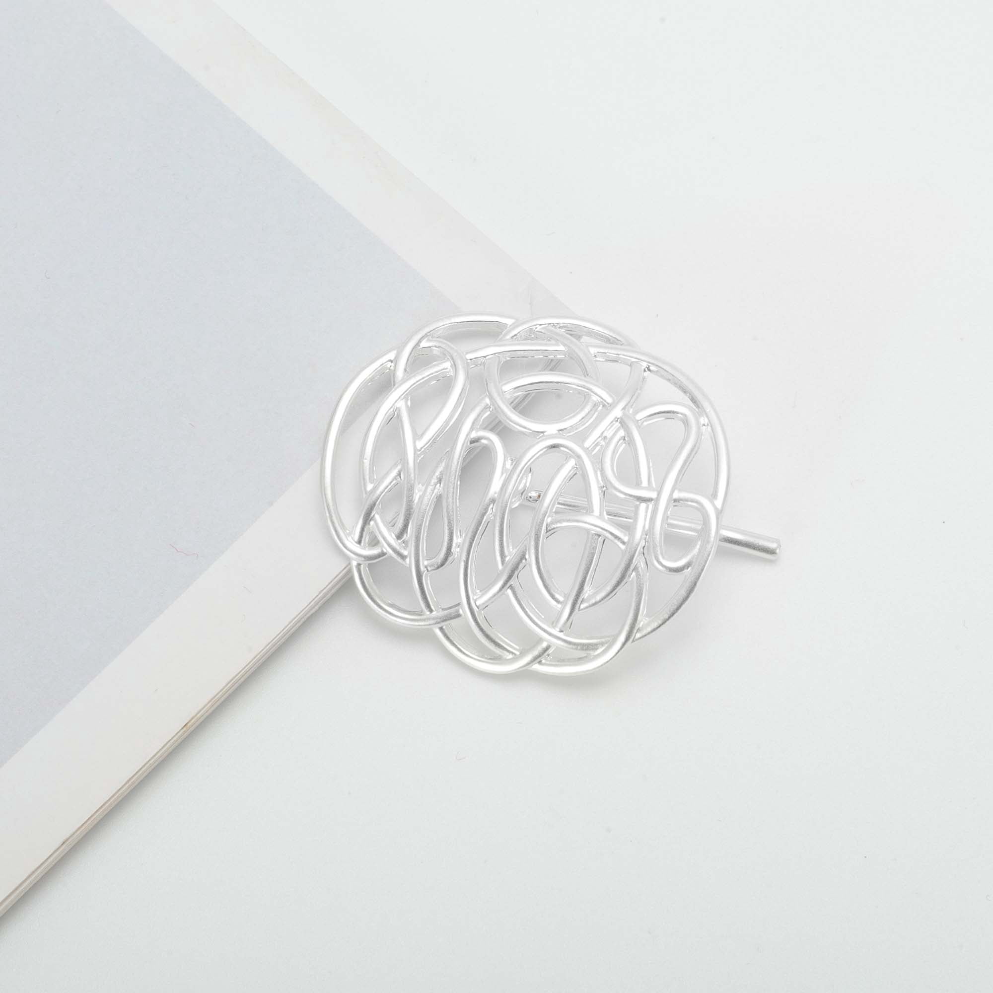 Unique Bargains Stylish Oval Lines Ponytail Buckle Hair Clip 1 Pc Silver Tone White