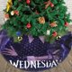 thumbnail image 3 of Falda para árbol de Navidad de miércoles, suave y divertida, decoración navideña de granja con cuello para árbol de Navidad de 30", 3 of 4