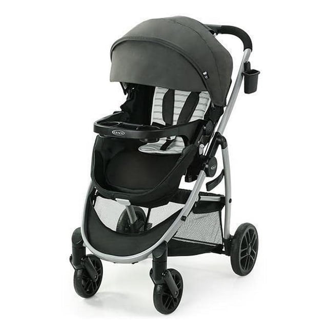 graco modes pramette dlx stroller, hamilton cochecito 3 en 1 en color Hamilton, vista frontal 3/4 con asiento reversible instalado, toldo grande con ventana, bandeja extraíble para niño con portavasos, portavasos para padres en el manillar, marco metálico, ruedas delanteras giratorias y canasta de malla inferior. Acepta asientos de auto Graco para uso desde el nacimiento (asiento para bebés se vende por separado).