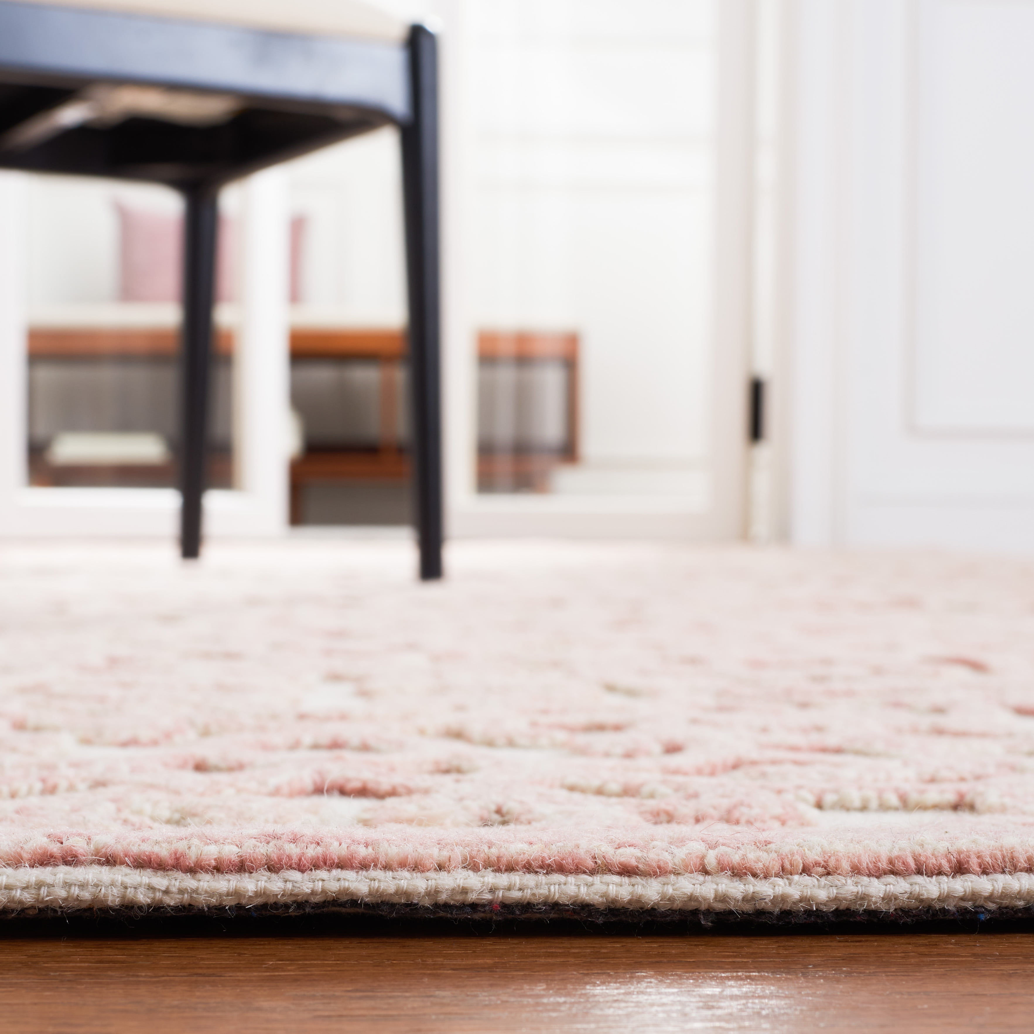 SAFAVIEH Trace Bryan Geometric Area Rug, Ivory/Pink, 8' x 10'