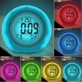 thumbnail image 2 of Reloj despertador, reloj digital con luz nocturna de 7 colores, despertadores para niños y niñas, función de funcionamiento con pilas, reloj para mesita de noche, 2 of 5