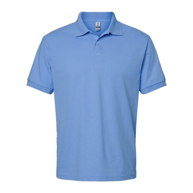 polo gildan g880 dryblend 50/50 de 5.6 onzas - azul carolina - grande vista centrada y frontal del polo Gildan en azul Carolina con cuello tipo camisa y tapeta de tres botones; mangas cortas con puño, tejido de punto visible y etiqueta interna en el cuello, fondo blanco. Suele usarse como base para uniformes o serigrafía ligera.