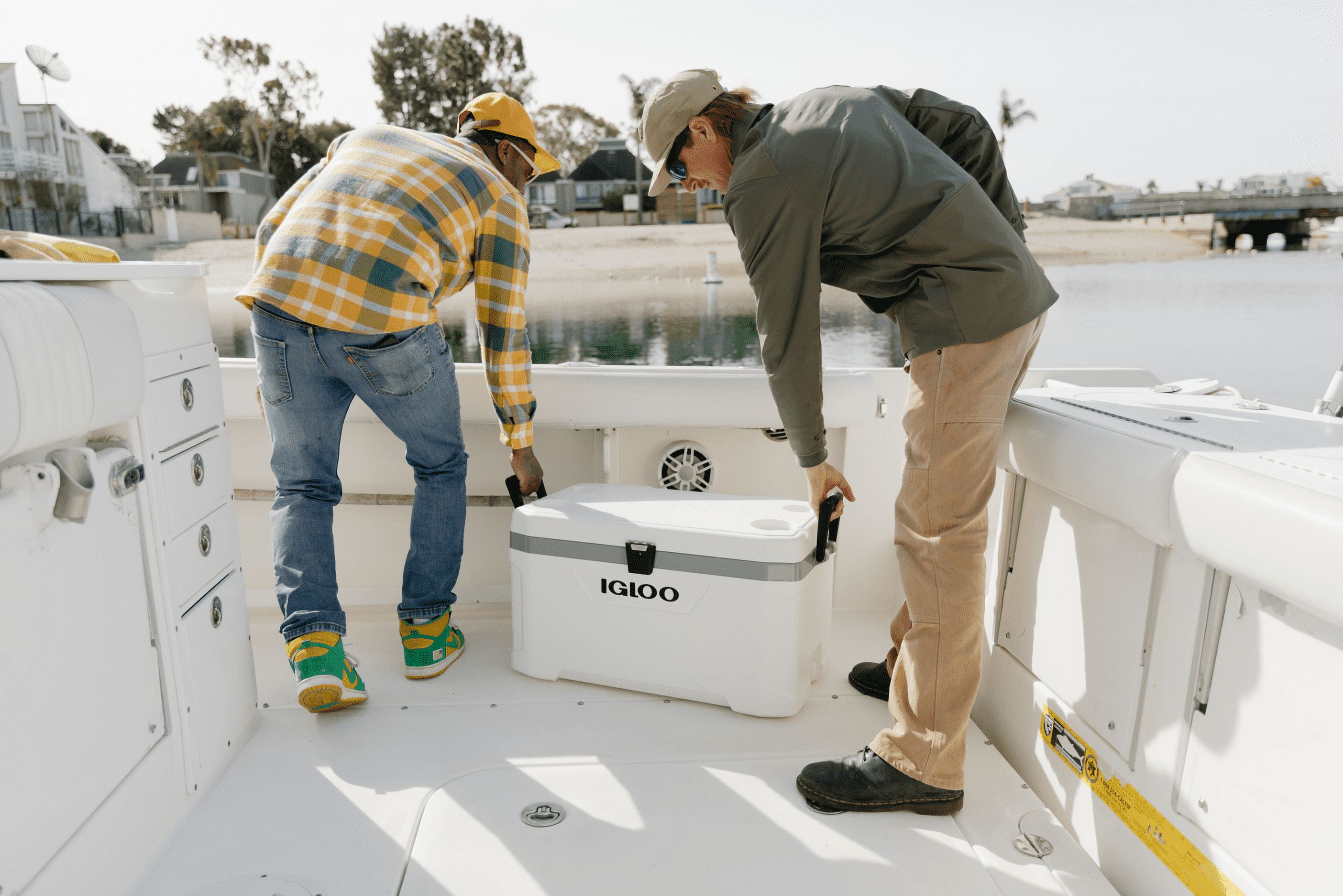 Igloo 70 QT. Latitude Marine Ultra Cooler, White and Moonscape (29x 16x  16)