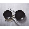 thumbnail image 2 of Juego de utensilios de cocina profesionales antiadherentes endurecidos Le Creuset de 2 piezas. (Sartén de 8" y 10") Gris, 2 of 3
