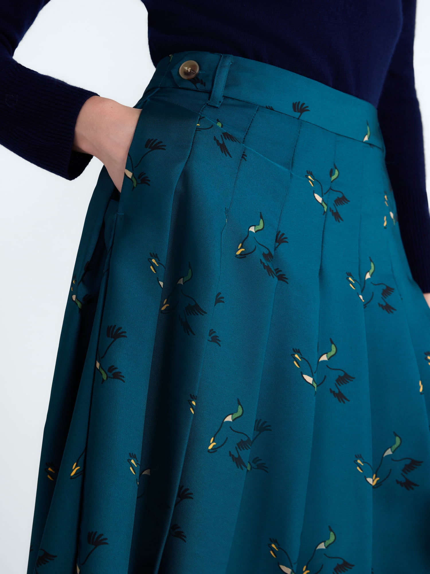Free Assembly Women’s and Women’s Plus Pleated Tab Waist Midi Skirt, Sizes 0-28W