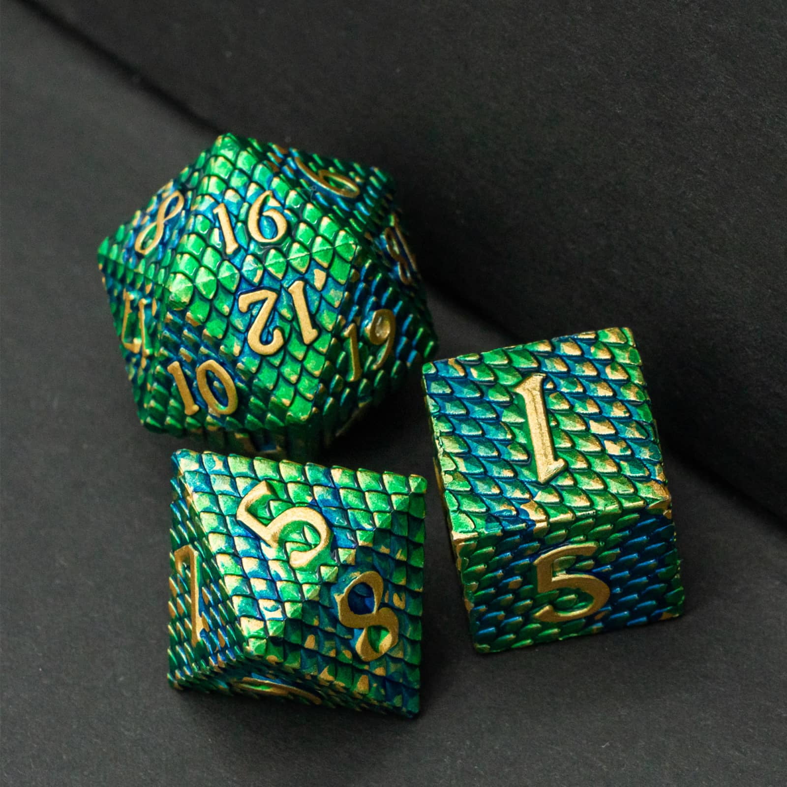 Cusdie 7PCS/Set DND Metal Dice, Dragon Scale Metal Dice Set, Polyhedral Dice Set, for Role Playing Game D&D Dice MTG Pathfinder