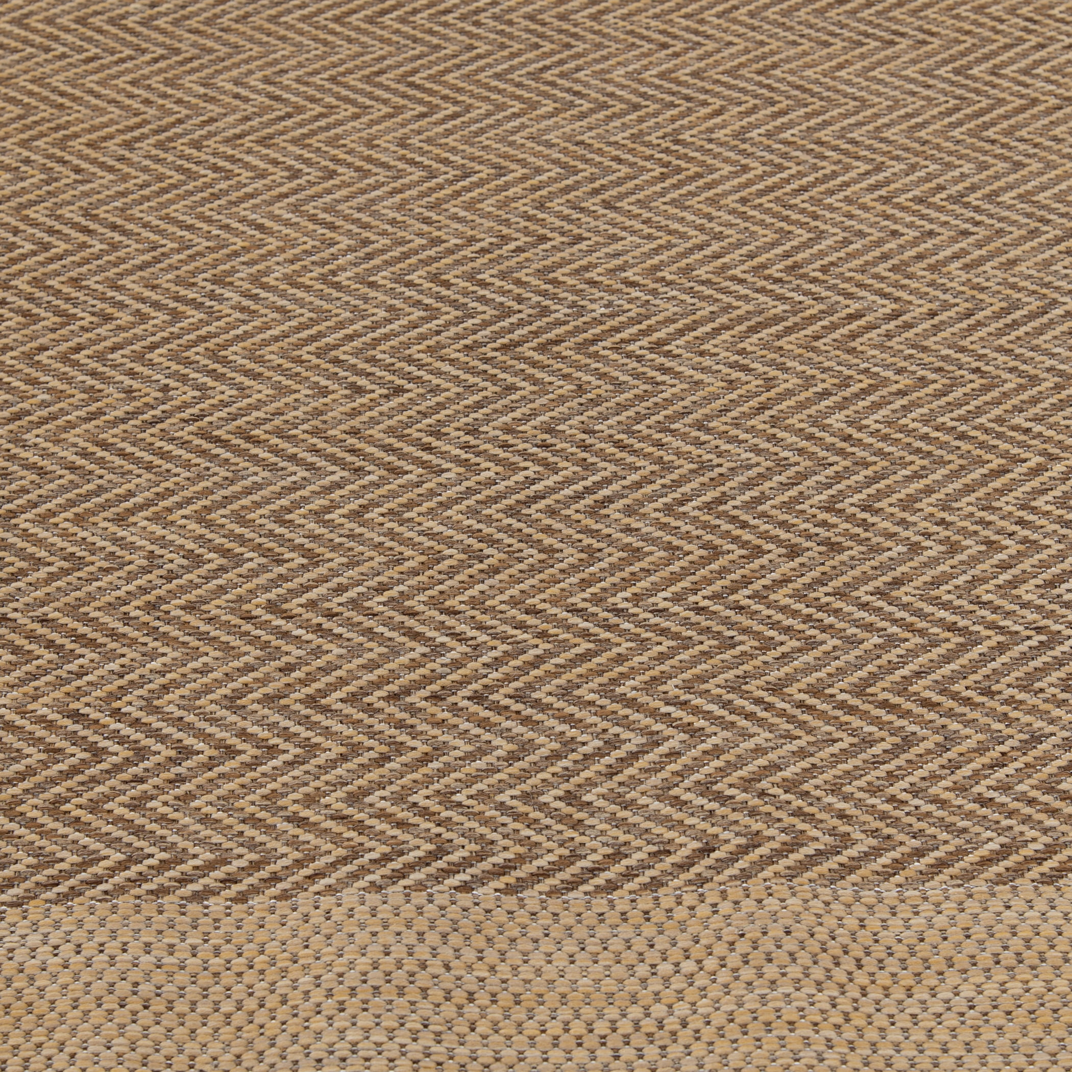 Mainstays Brown Neutral Border Polypropylene Outdoor Area Rug, 5'x7'