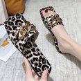thumbnail image 1 of Sandalias de playa planas con estampado de leopardo y hebilla decorativa con punta abierta para vacaciones informales para mujer Wmkox8yii  ytu6121, 1 of 5