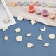 thumbnail image 4 of 160 colgantes de madera sin teñir en 8 estilos diferentes, con pequeñas formas de estrella y luna naturales., 4 of 6