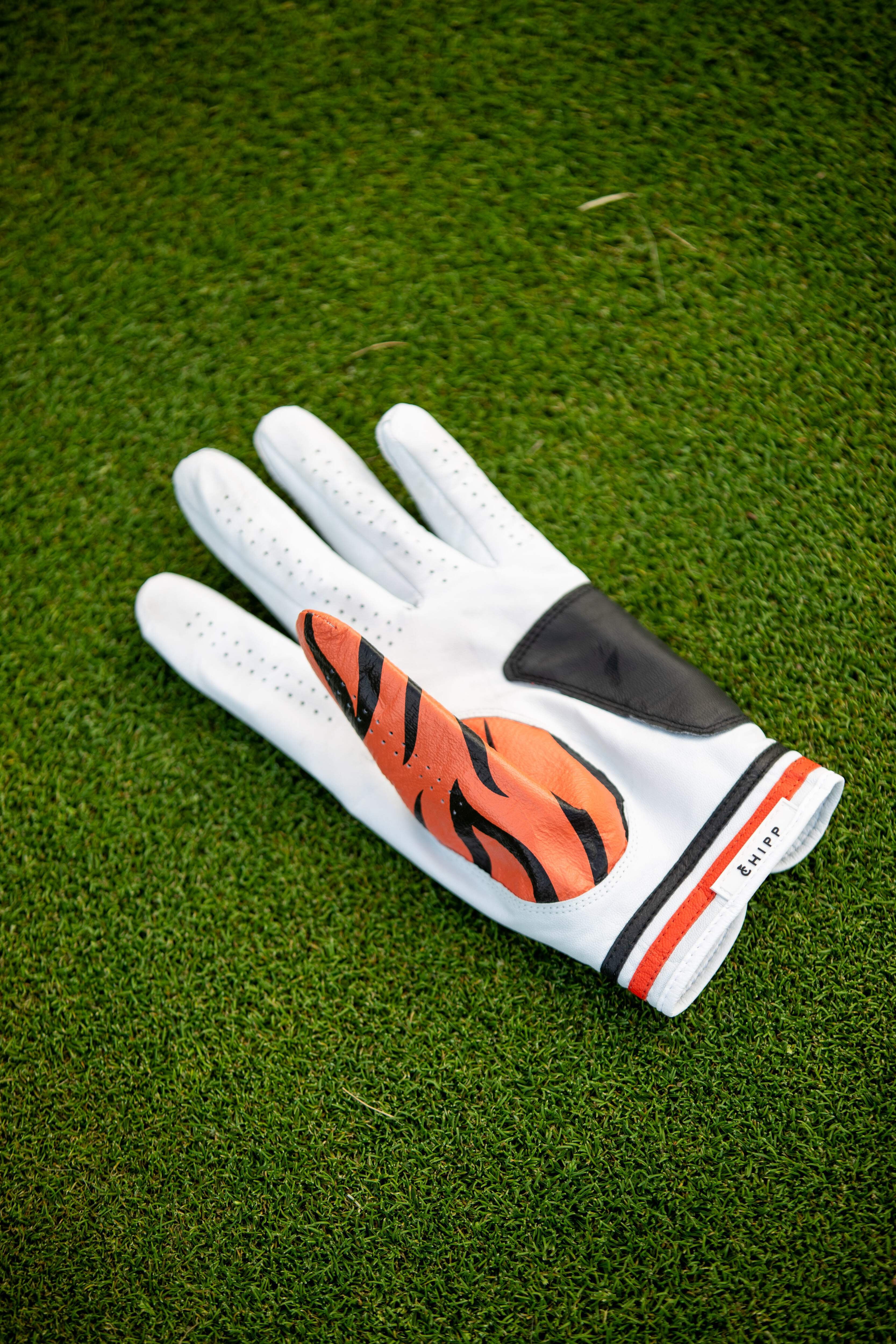 Tiger Golf Glove | Premium Cabretta Leather & Supportive Palm Pad