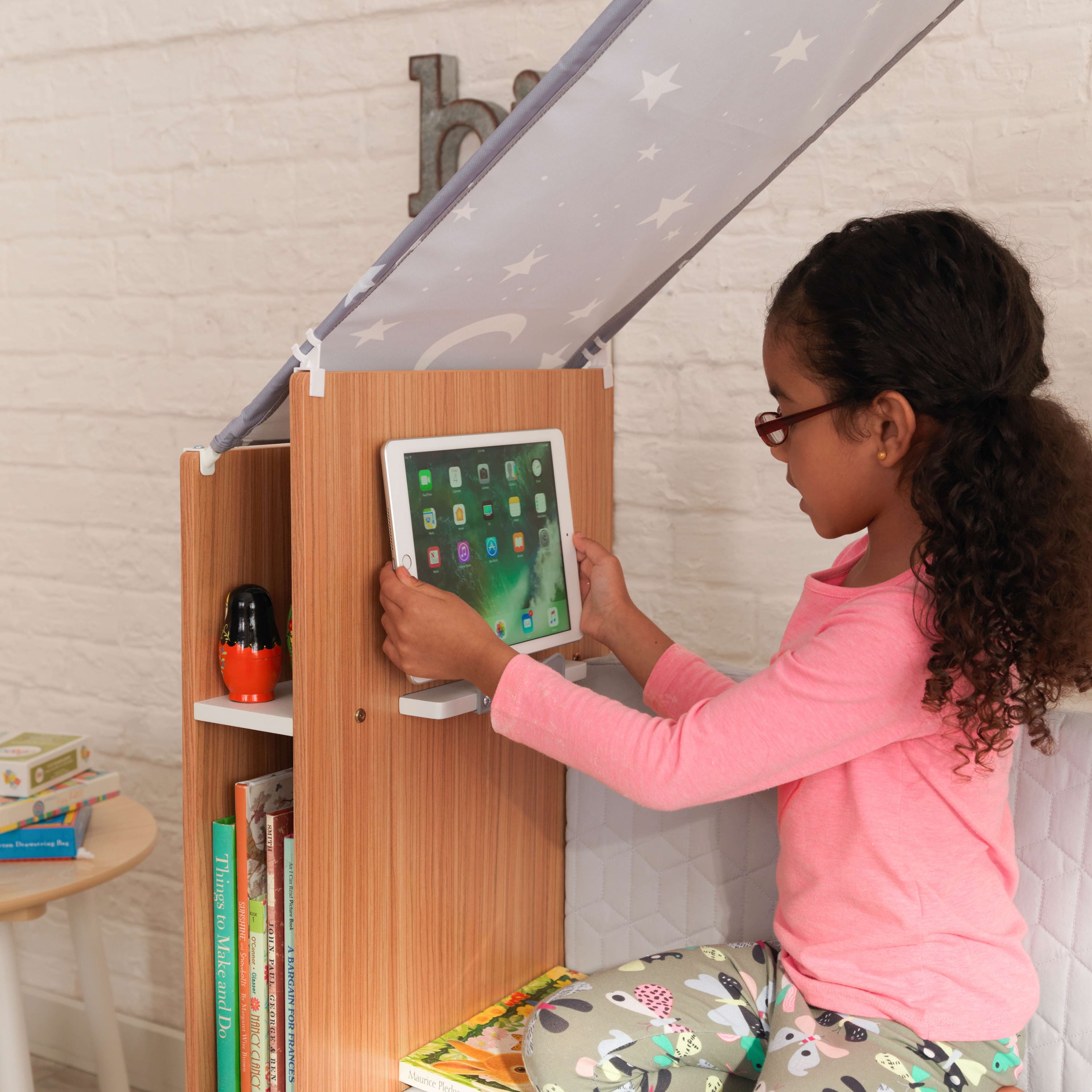 KidKraft Little Dreamer Deluxe Reading Nook, Bookcase & Storage Bins