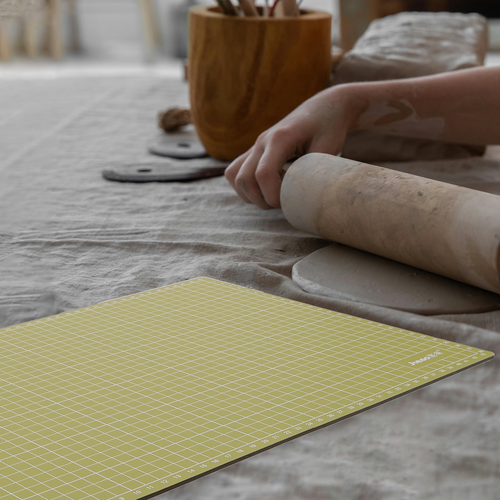 EXHUMKY DIY Green Cutting Mat for Sewing and Crafting Lightweight Plastic Board for Engraving and Cutting Tasks