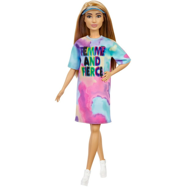 Barbie Fashionistas Doll, Petite, with Light Brown Hair Wearing Tie-Dye  T-Shirt Dress, White Shoes & Visor, Toy for Kids 3 to 8 Years Old
