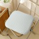 thumbnail image 5 of Cojín de Asiento de Gel Ice Silk | Almohadilla Transpirable Tipo Panal para Silla de Oficina | Alfombrilla Antideslizante y Refrescante para Sillas de Escritorio | 40X40X3Cm | Funda de Asiento Que Al, 5 of 6