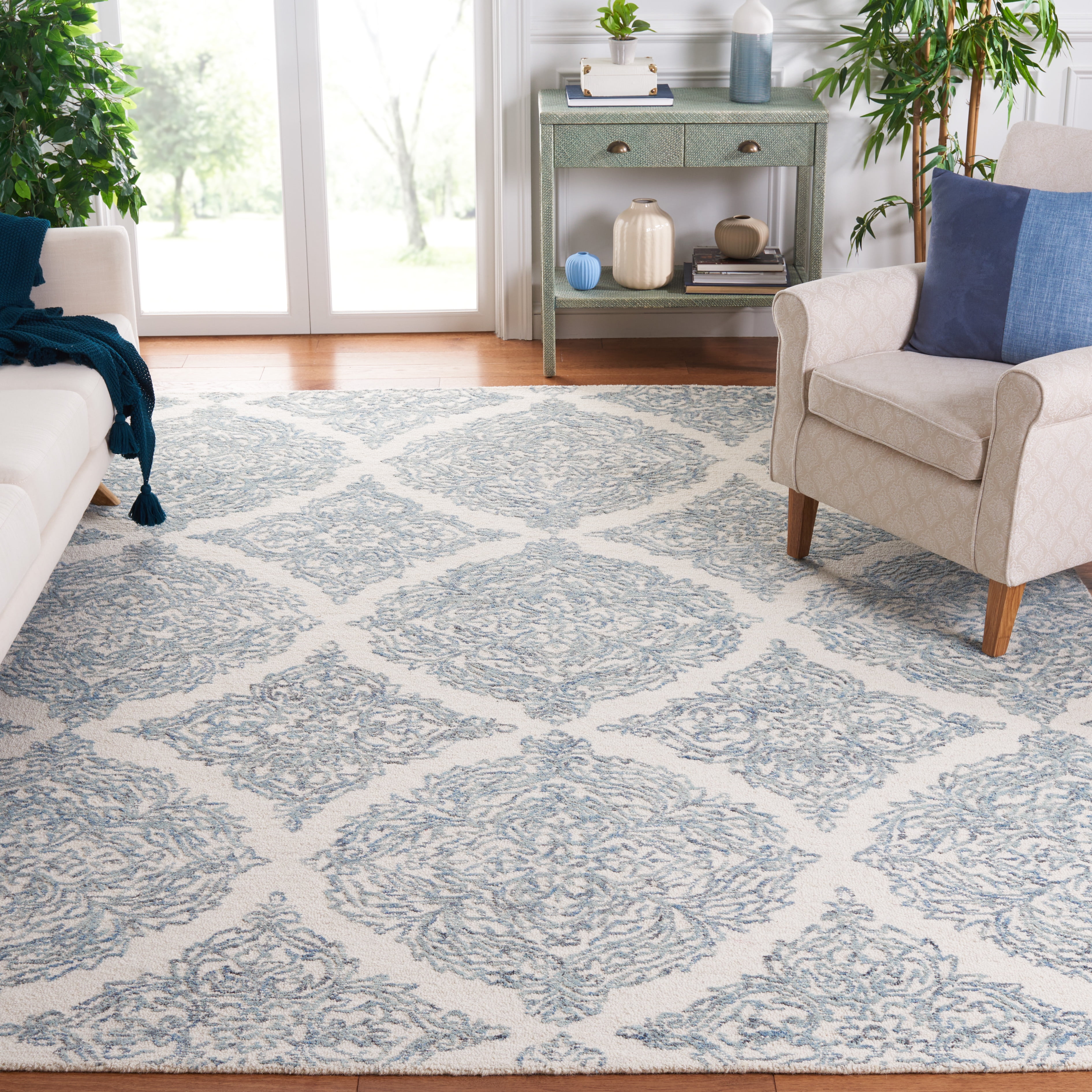 SAFAVIEH Abstract Rachelle Floral Wool Area Rug, Ivory/Blue, 10' x 14'