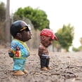 thumbnail image 5 of Legend Hip Hop Rapper Estatua de resina conmemorativa Minifiguras Adornos Decoración, Decoración de resina de rapero Decoración de jardín / hogar, Escultura de resina de estrella de música rap especia kaili Sencillez, 5 of 5