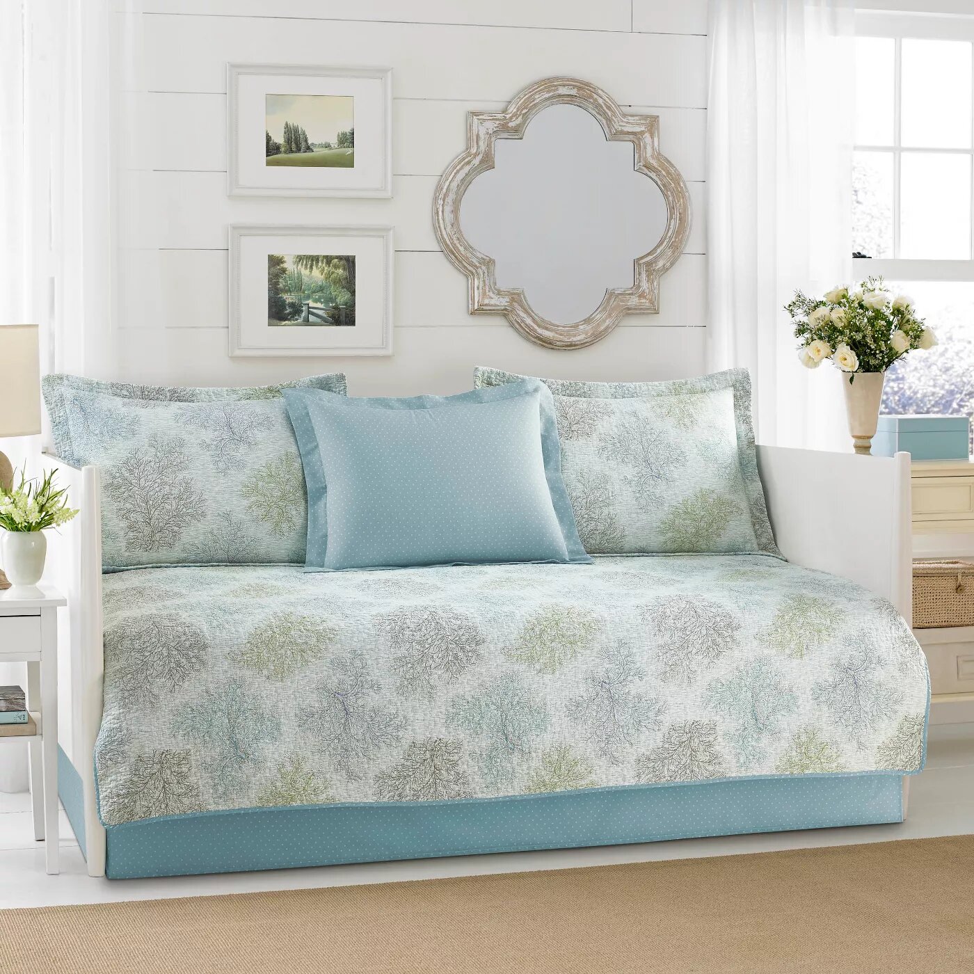 Laura Ashley Blue Saltwater Daybed Set 100 Polyester with 3 Pillow
