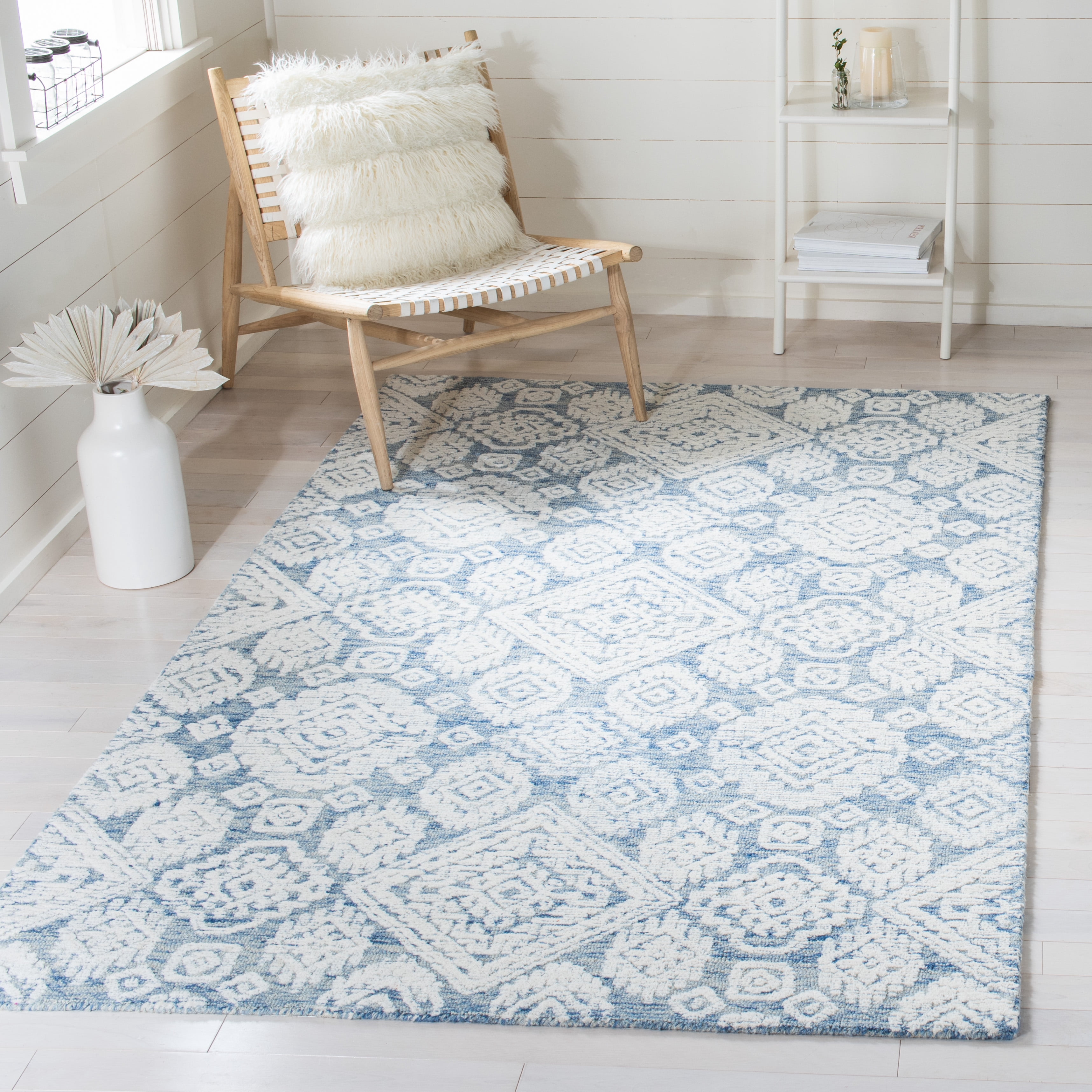 SAFAVIEH Metro Riley Medallion Area Rug, Blue/Ivory, 6' x 6' Square