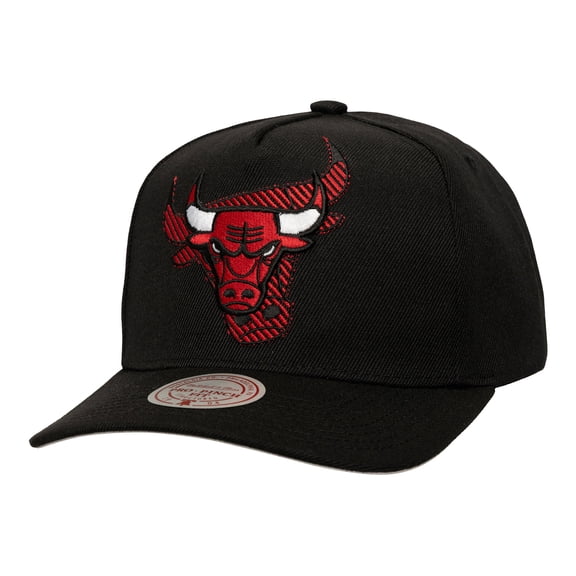 Men's Mitchell & Ness Black Chicago Bulls Tilted Pro Pinch Adjustable Hat
