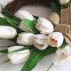 thumbnail image 3 of Guirnalda de dintel de tulipán blanco para puerta de flores de seda de estilo europeo, decoración de pared, decoración de ventana para boda y hogar, 3 of 9