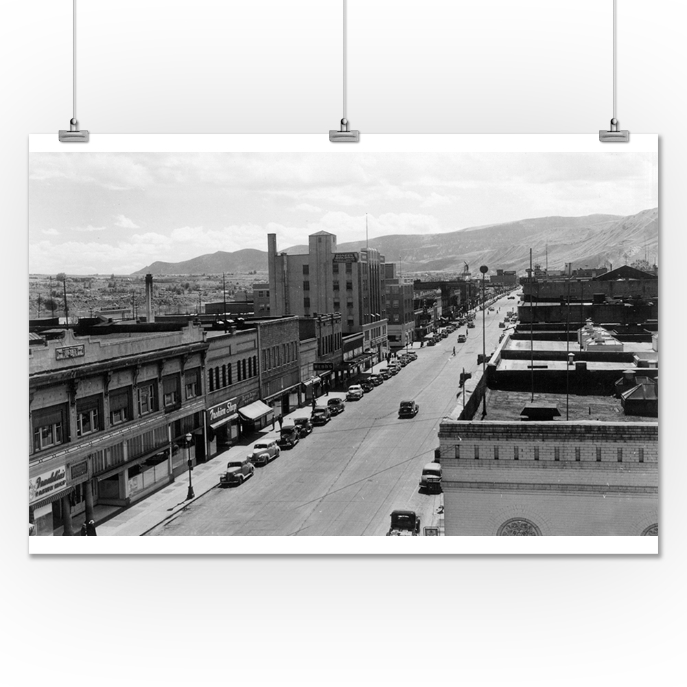 Wenatchee, Washington Aerial View of a City Street (24x36 Giclee