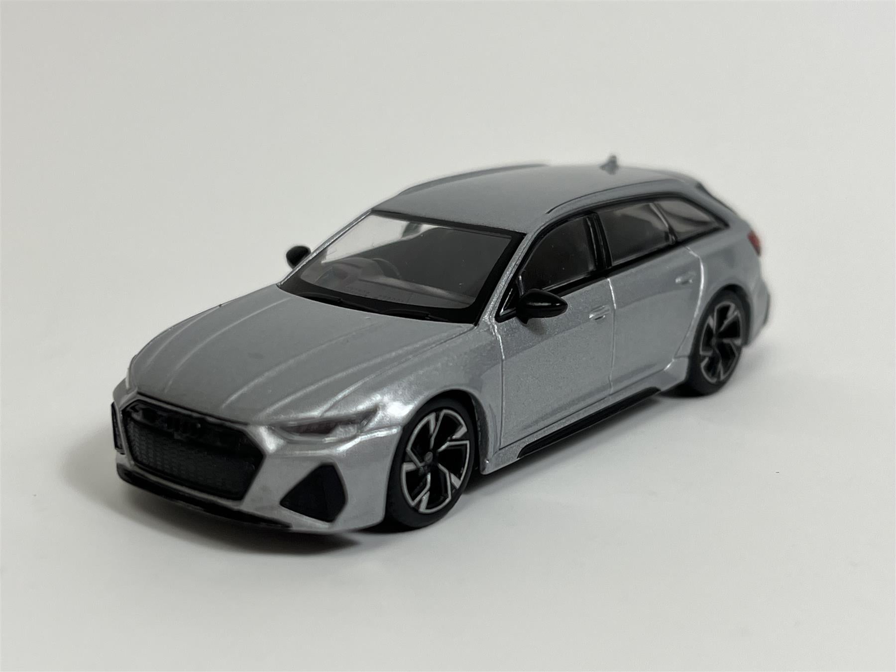 Audi RS 6 Avant Carbon Black Edition Florett Silver RHD 1:64