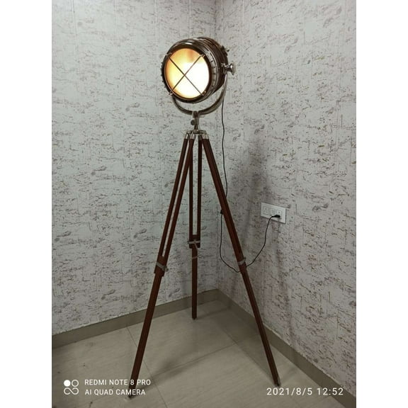 Big Wood Design Spot Searchlight 2 Fold Searchlight Focus Floor Lamp Tripod Stand (Polish Wood Color)