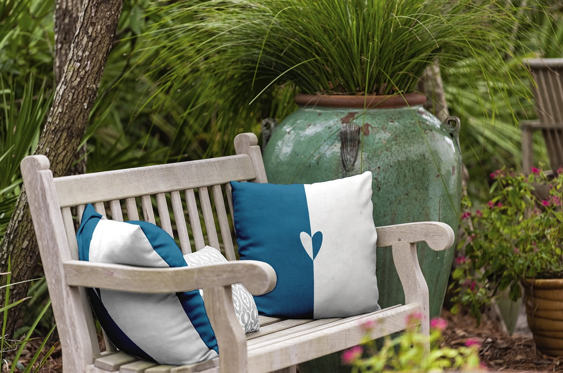 20" x 20" Simply Daisy Modern Heart Polyester Indoor/Outdoor Pillow, Teal Qty 1
