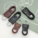 thumbnail image 3 of Tirador de cremallera Cremalleras removibles Hebilla de tirador Fijador de cremallera fácil de combinar Chaquetas Mochilas Botas Pantalones Almacenamiento y organización del hogar negro grande Ounissouiy HA080215-01, 3 of 6