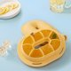 thumbnail image 1 of Una persona disfruta del molde de silicona para hielo, caja de almacenamiento de hielo congelado hecha en casa, máquina de hielo con tapa, máquina de hielo congelada rápidamente Wmkox8yii hjk4722, 1 of 1