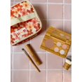 thumbnail image 1 of Kit de maquillaje True Bloom (rosa perfecto), 1 of 9