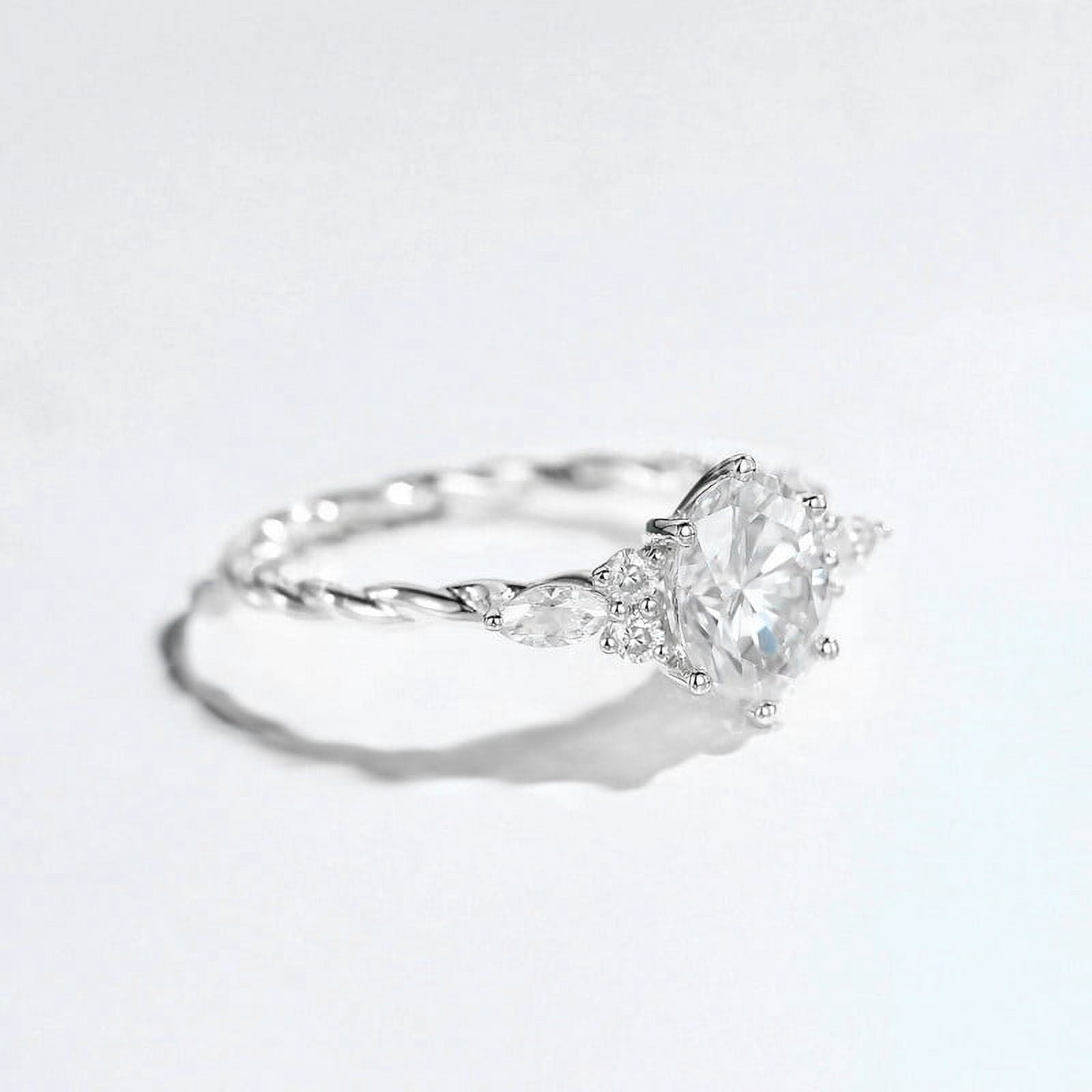 solitaire jewels 1.7CT Twisted Shank Oval Moissanit Engagement Ring For Women, 18K White Gold