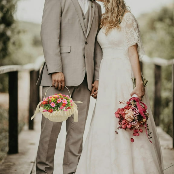 OFFIGAM Beige Rustic Wedding Basket Woven Handheld Flower Container for Elegant Wedding Supplies