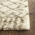 thumbnail image 2 of Safavieh Casablanca Shag 6' X 9' Hand Tufted Rug in Ivory and Green, 2 of 8