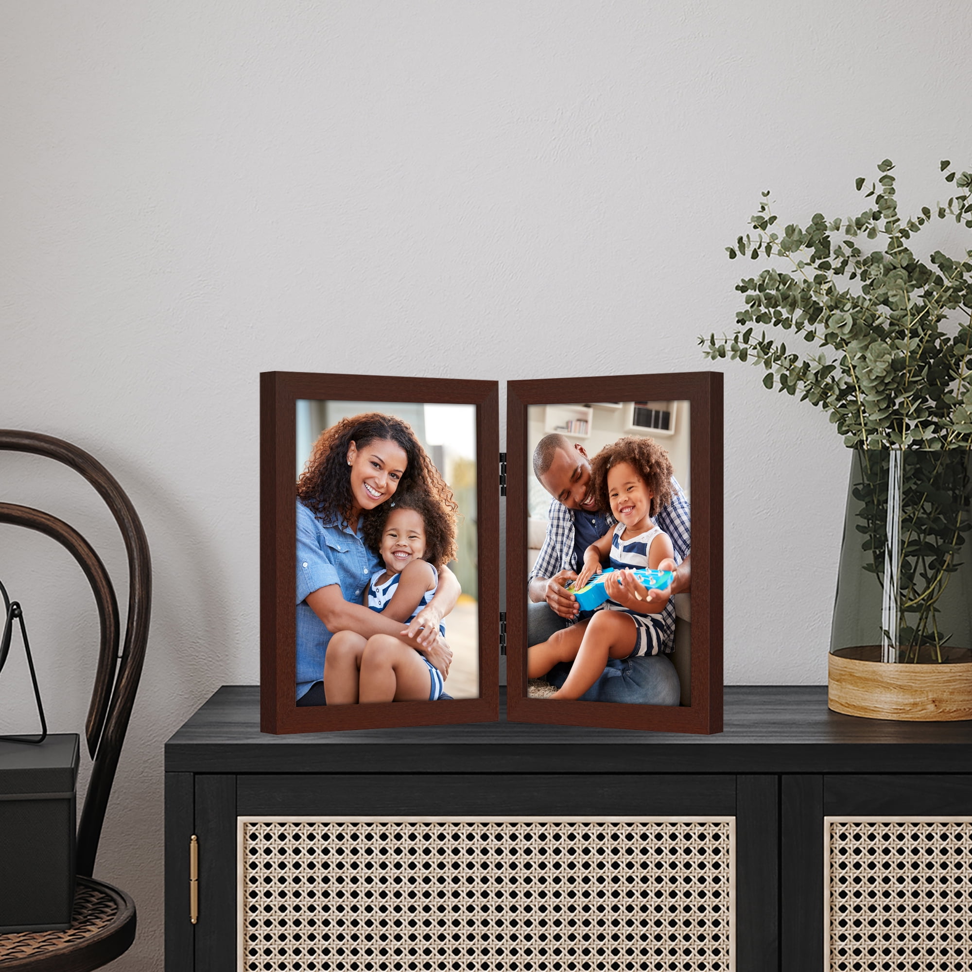 Americanflat 8x10 Hinge Frame with Shatter-Resistant Glass Hinged Double Frames Signature Photo - Mahogany