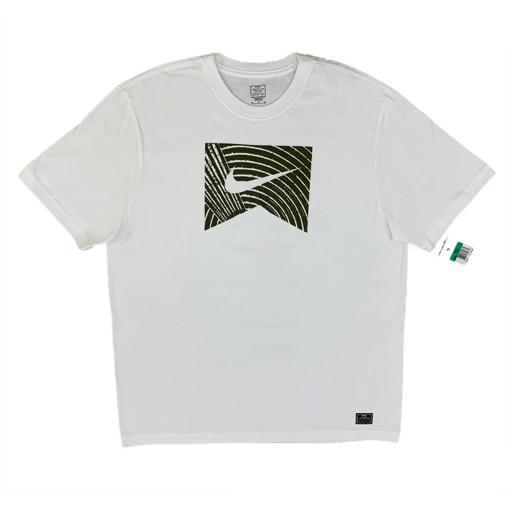 mens nike t shirt and shorts