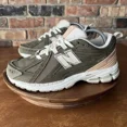 thumbnail image 4 of New Balance 1906R Dark Moss Frappe M1906FC Shoes Sneakers Men's 8 Women's 9.5, 4 of 5