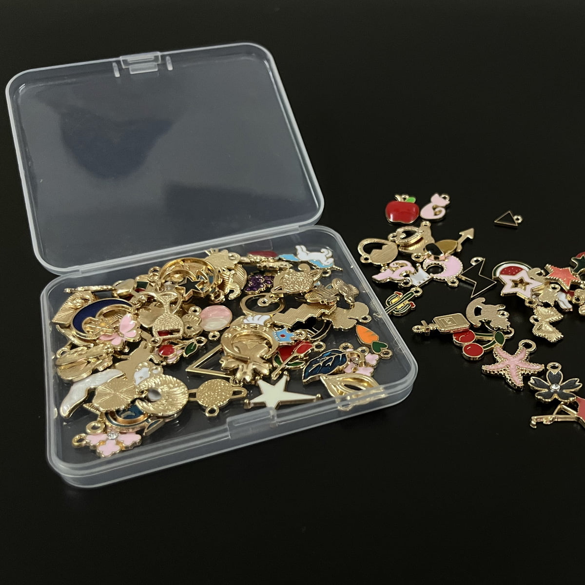 HANRU 100pcs Christmas Charms for Jewelry Making, Jewelry Charms kit, Bulk  Christmas Gold-Plated Enamel Charms for DIY Necklace Bracelet Earing Craft  Supplies 