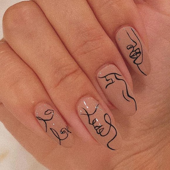 Chic Nude Oval Press-On Nails with Art Designs, Short Acrylic Set for Women, Adhesive Fake Nails, 24PCS Nail Art Decorations for Girls