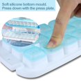 thumbnail image 3 of Bandeja para cubitos de hielo con tapa, moldes para cubitos de hielo aptos para uso alimentario, libera todos los cubitos de hielo en un segundo, bandeja reutilizable para 48 cubitos de hielo (blanca), 3 of 5