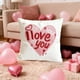 thumbnail image 1 of Funda de cojín con forma de corazón para San Valentín | Regalo romántico para parejas | Funda de cojín decorativa de poliéster rosa de 45 x 45 cm para sofá cama y salón, 1 of 6